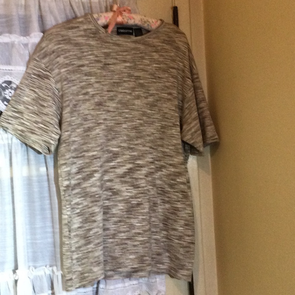 Liz Claiborne  Women’s mixed color tones  knitted short sleeve top